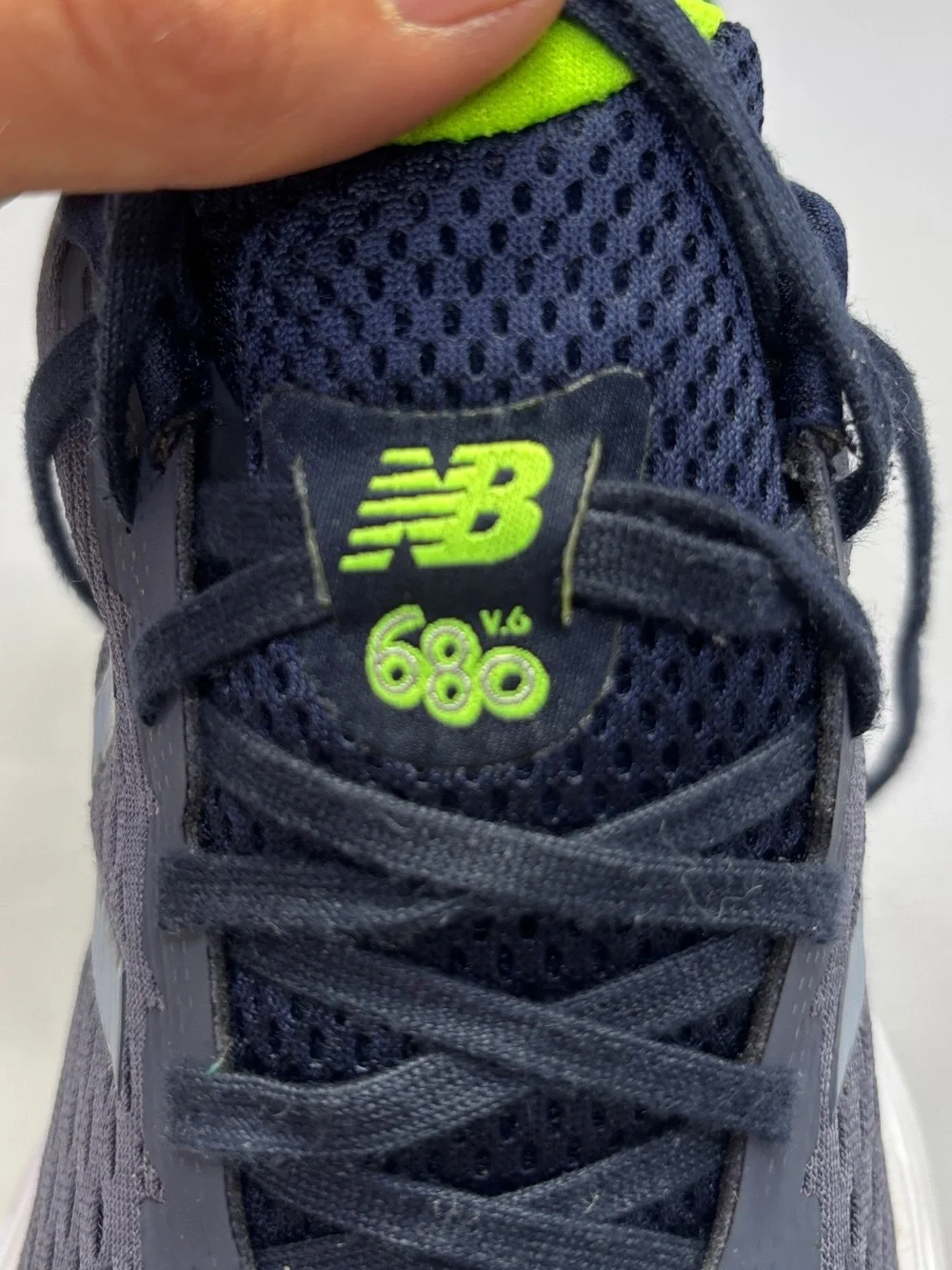 New Balance 680 v6 Men's 9.5 Gray Navy Lime Running Shoes M680LG6